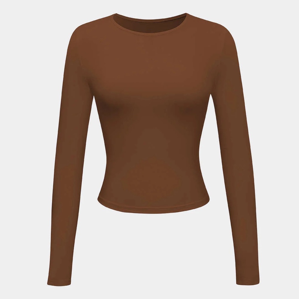 Micas Basic solid round neck, long sleeve top in Brown S